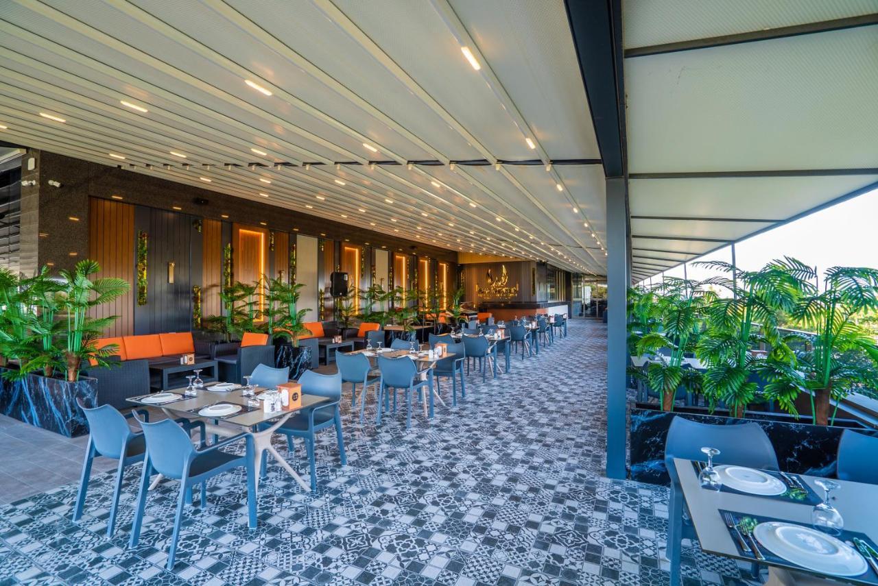 New Karaman Hotel ภายนอก รูปภาพ